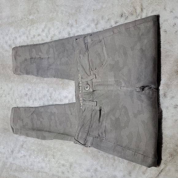 American Eagle Grey Camouflage Next Level Stretch Hi Rise Jegging Jean Size 2 - Picture 2 of 6